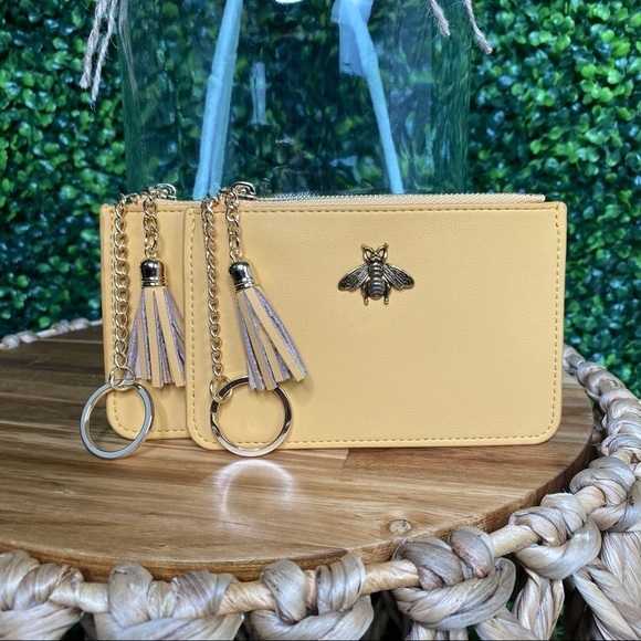 Queen bee 🐝 yellow - Picture 6 of 6